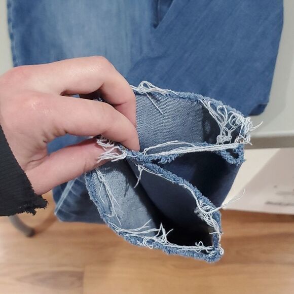 Gap distressed crop jeans - Picture 5 of 7